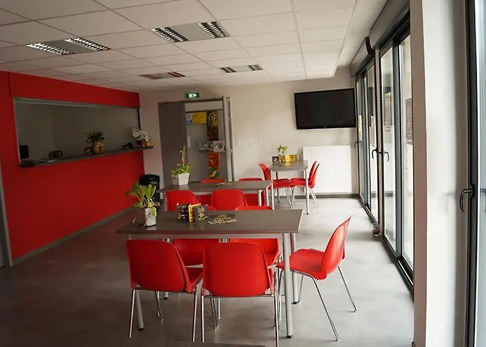 Auberge de jeunesse Centre International De - Mjc *